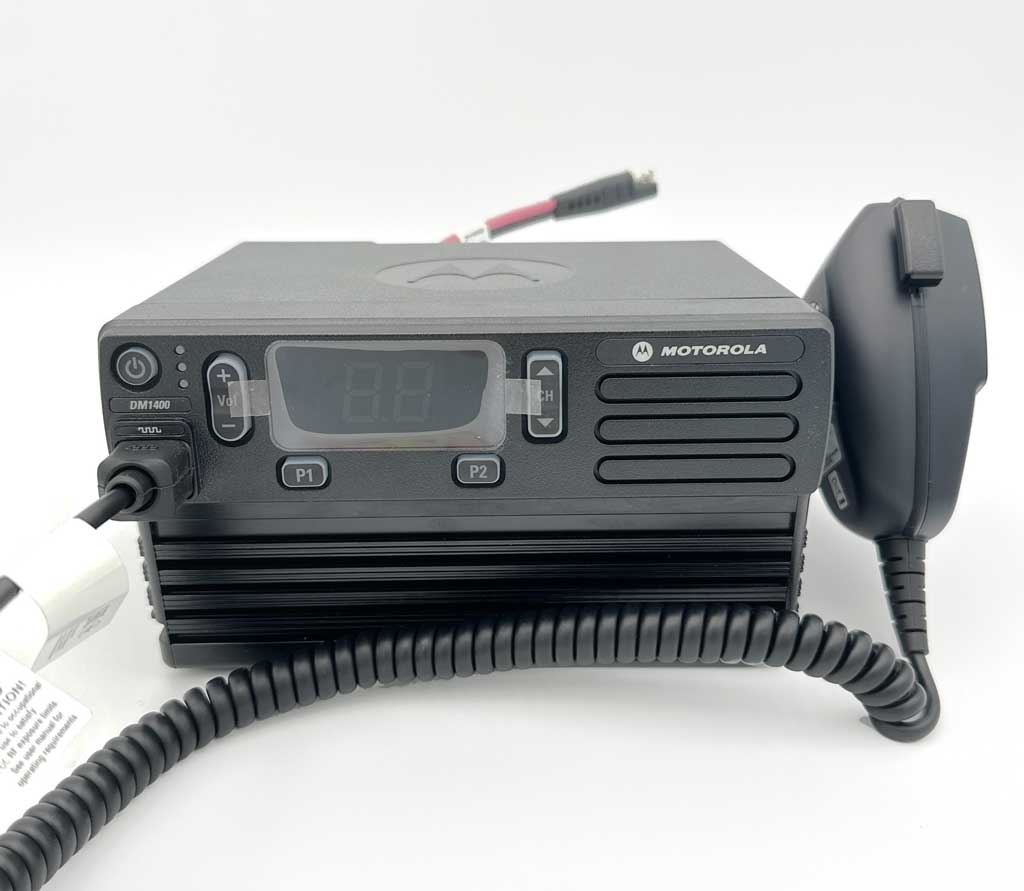 SET Feststation Motorola DM1400 Analog VHF Handmikrofon Tischnetzteil MDM01JNC9JC2AN