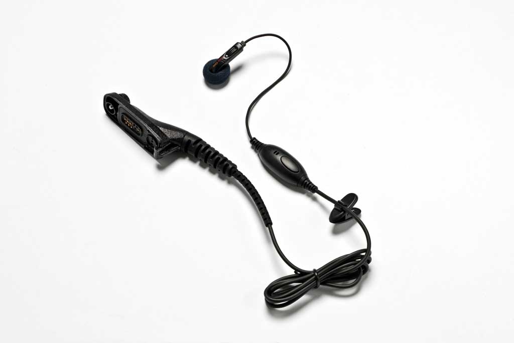 Motorola MAGONE Earbud with In-Line Mic and PTT PMLN6069A